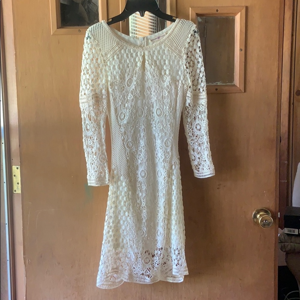 White lace dress!